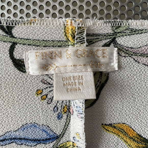 Bohemian floral cover-up - Picture 2 of 2